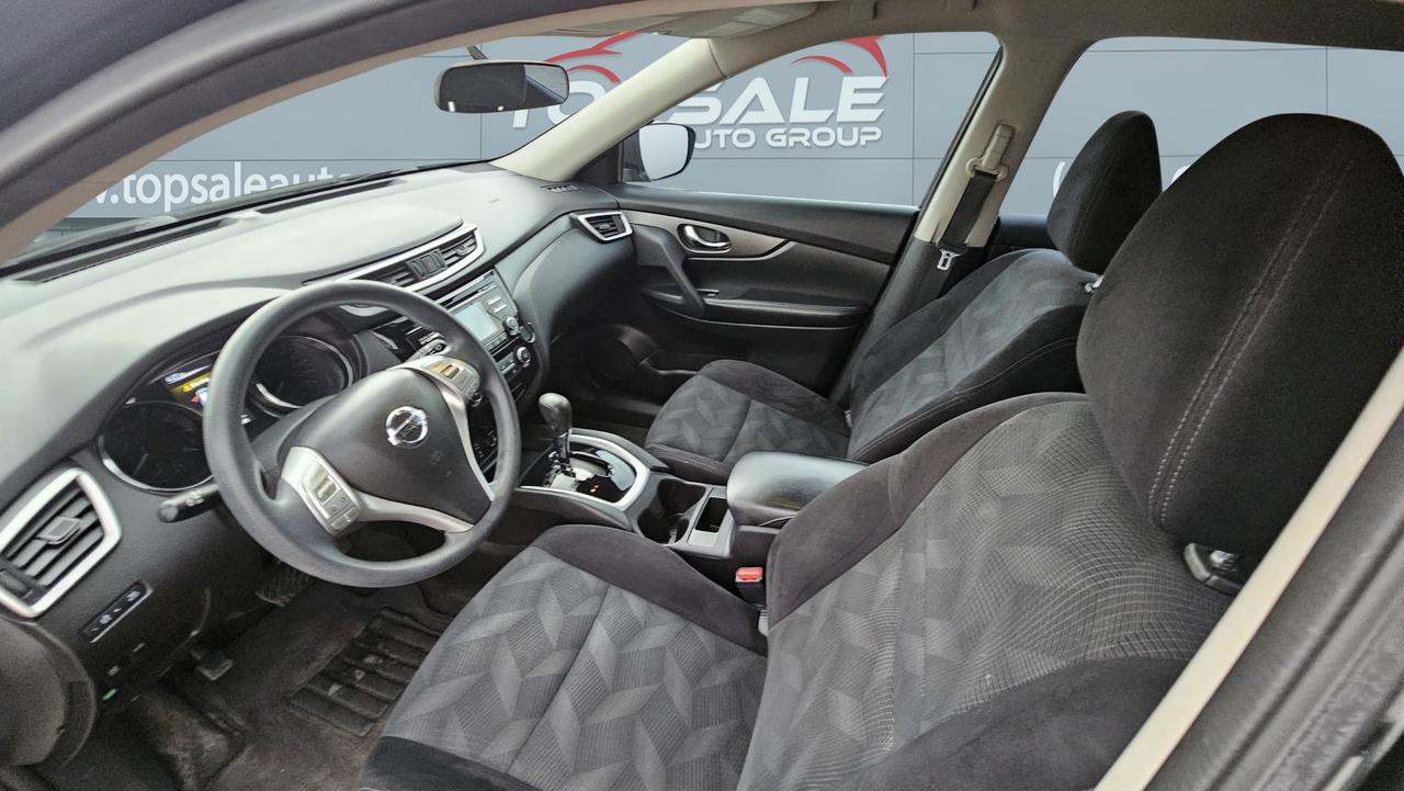 2015 Nissan Rogue S Photo