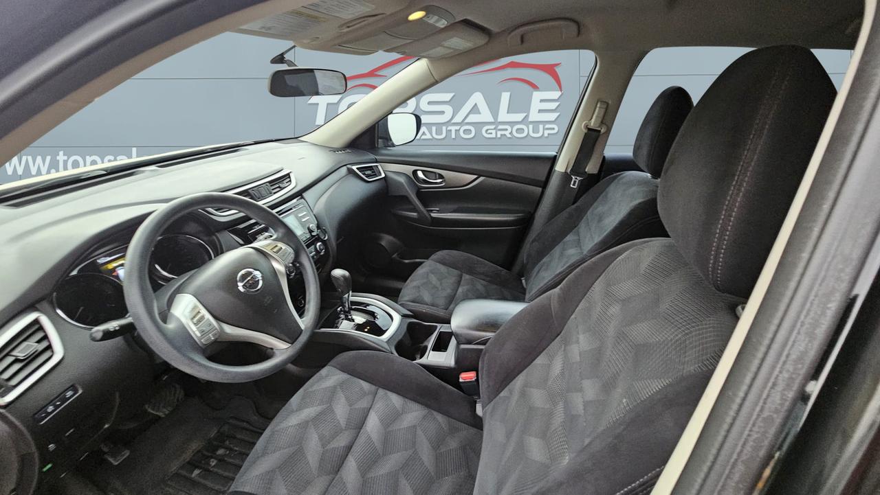 2015 Nissan Rogue S Photo