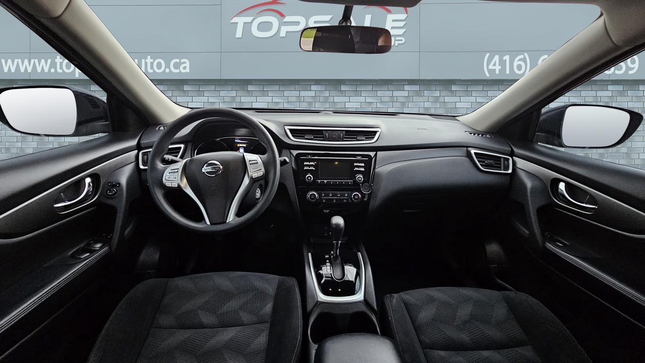 2015 Nissan Rogue S Photo