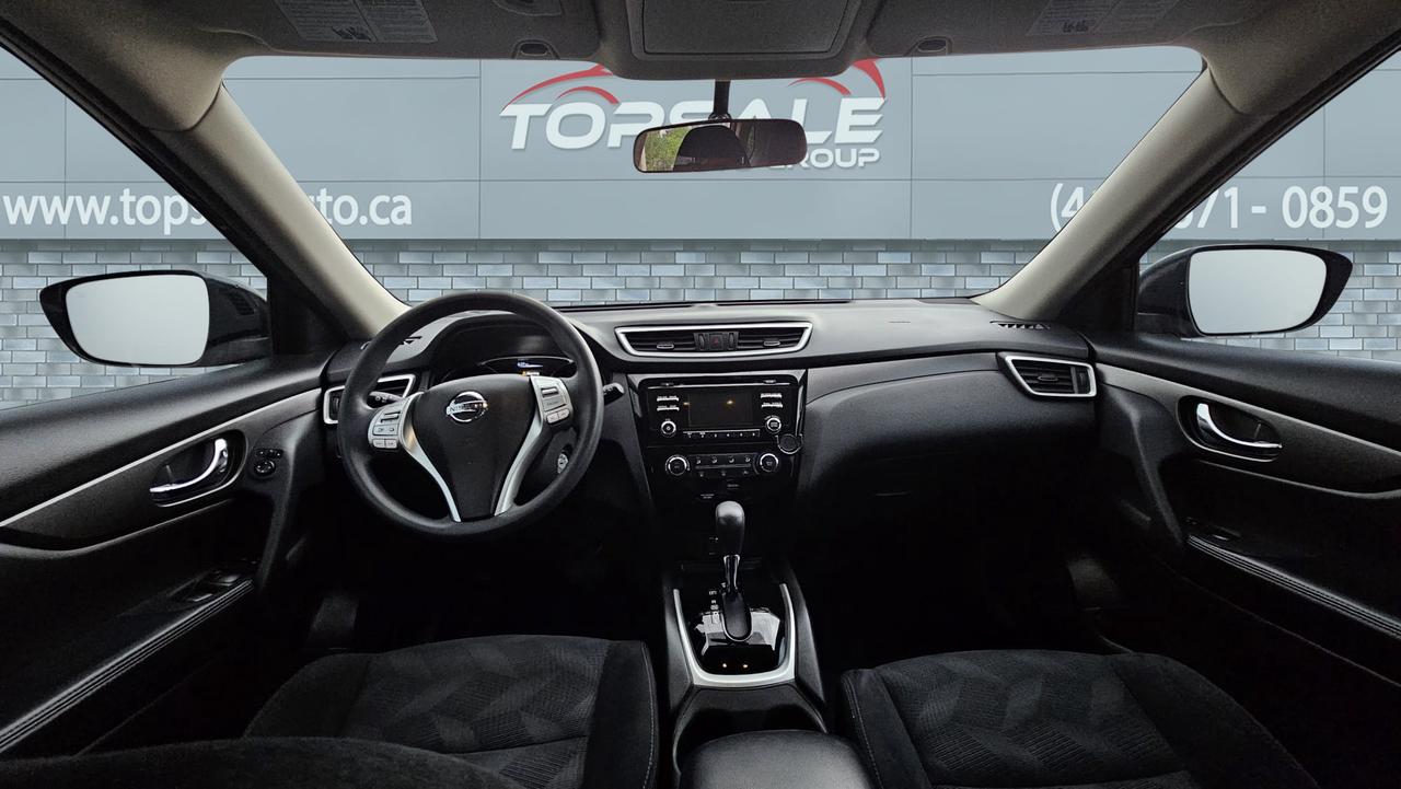 2015 Nissan Rogue S Photo