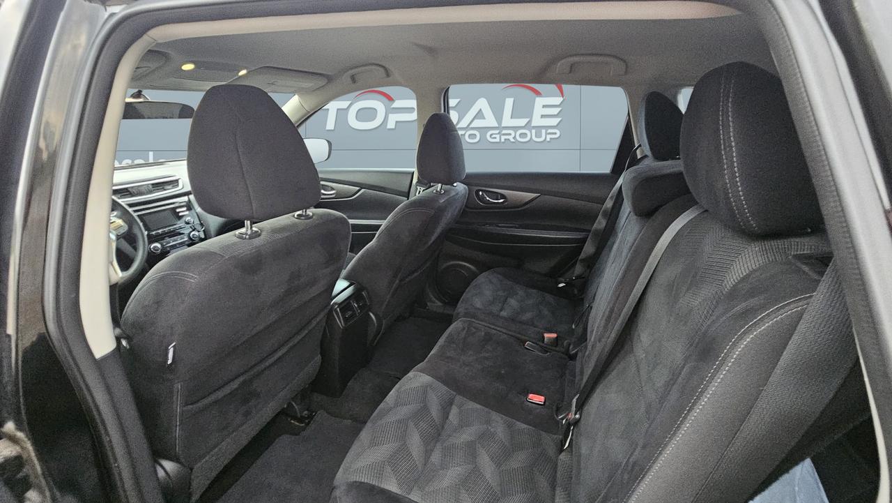 2015 Nissan Rogue S Photo