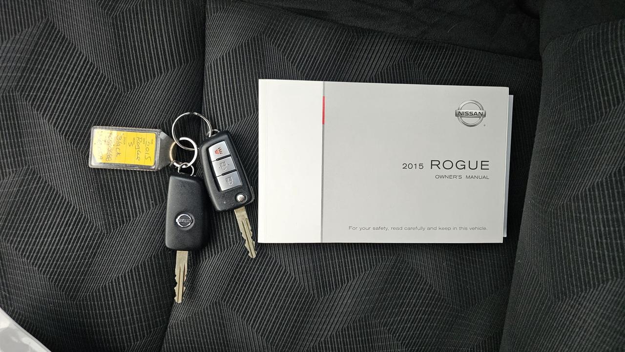 2015 Nissan Rogue S Photo