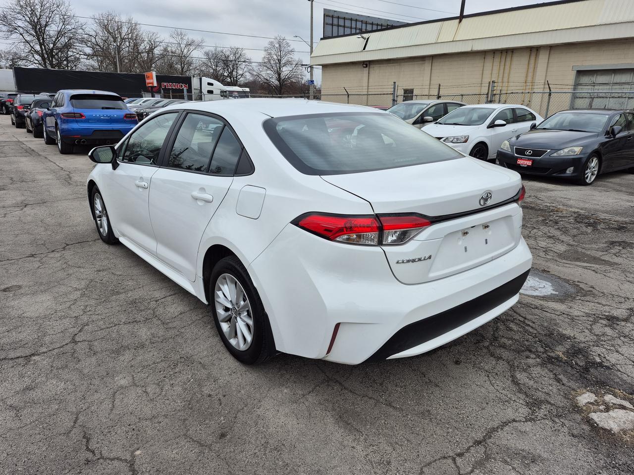 2022 Toyota Corolla LE Photo