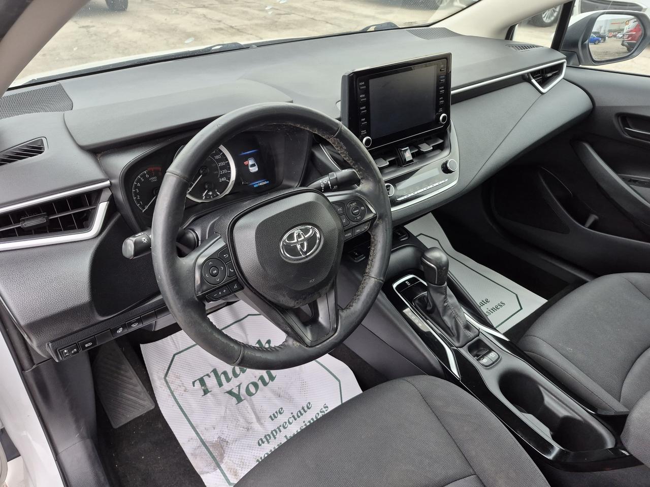 2022 Toyota Corolla LE Photo