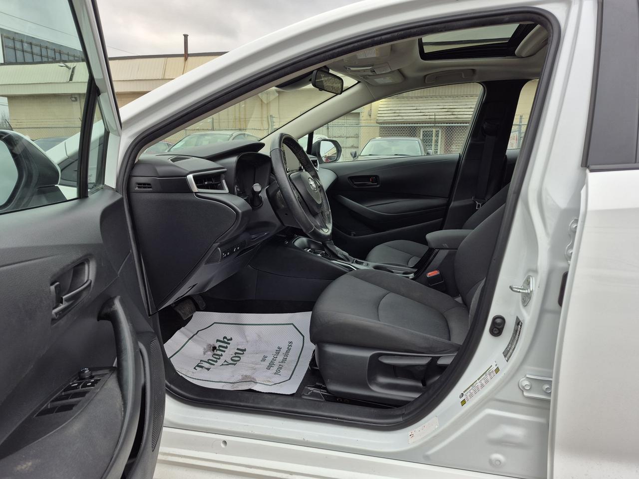 2022 Toyota Corolla LE Photo