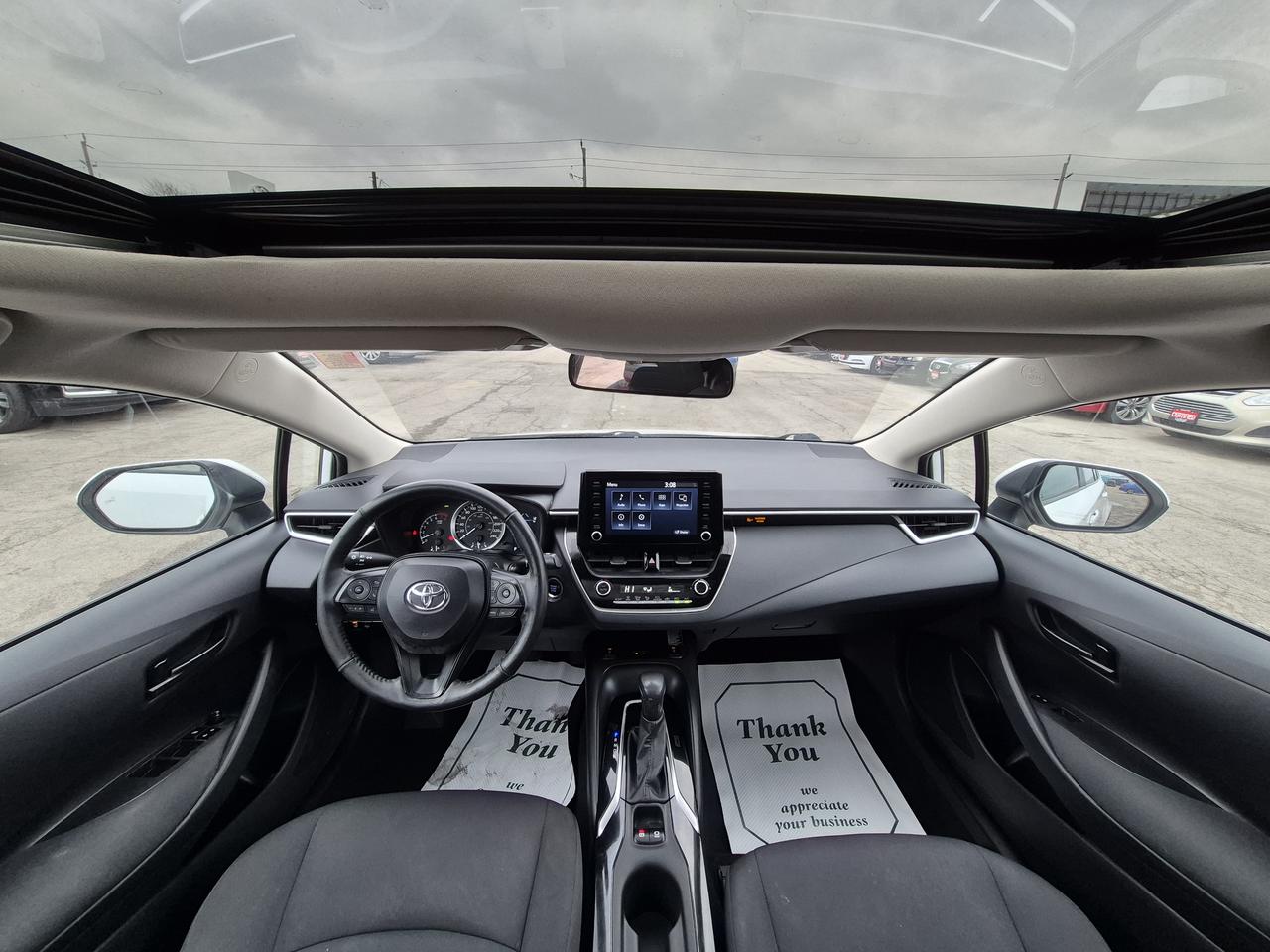 2022 Toyota Corolla LE Photo