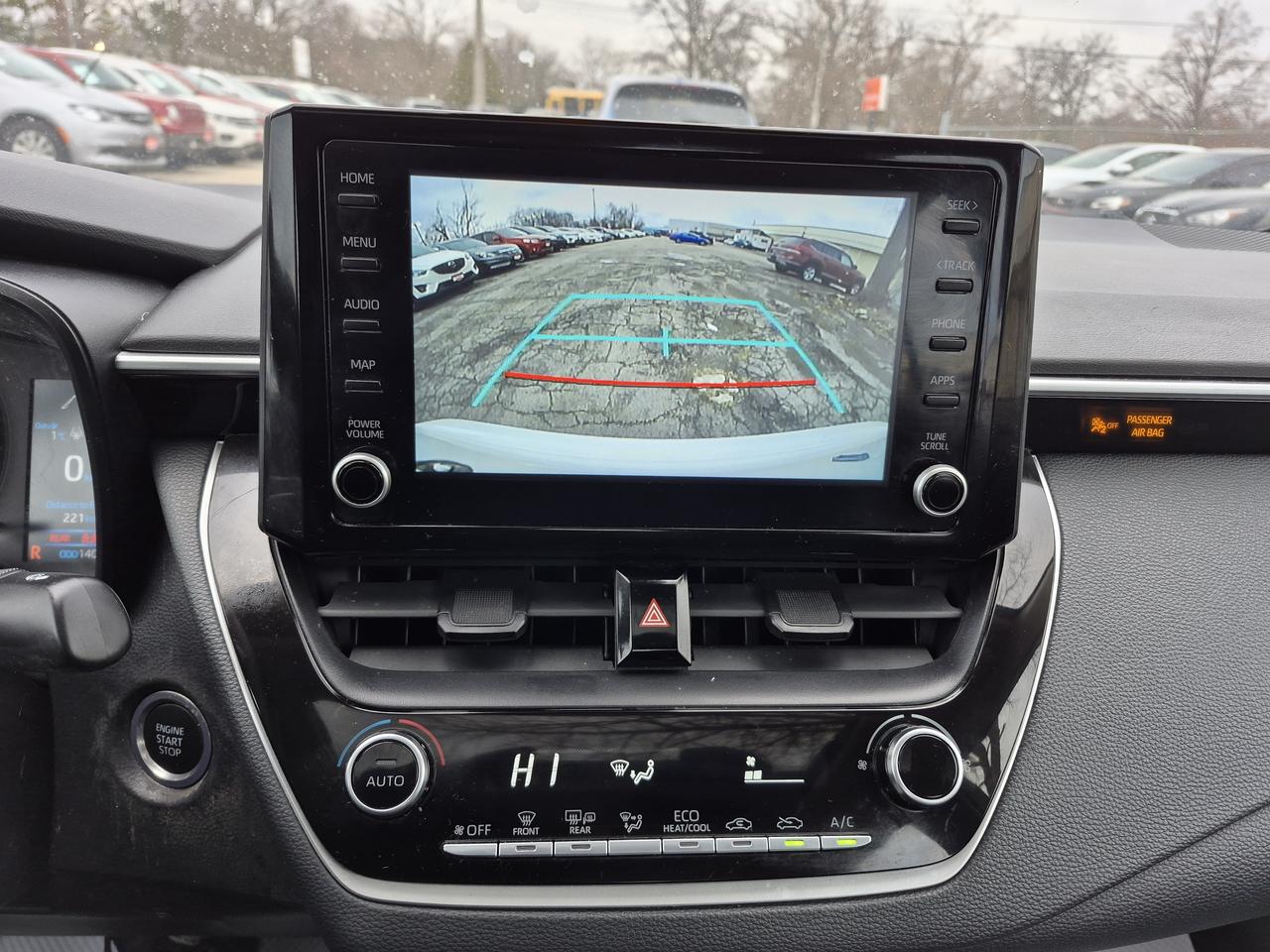 2022 Toyota Corolla LE Photo