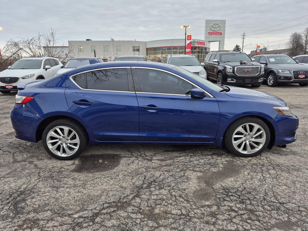 2017 Acura ILX  Photo3
