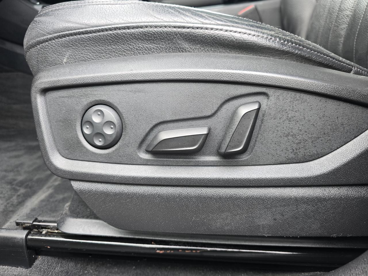 2018 Audi Q5 Premium Plus Photo