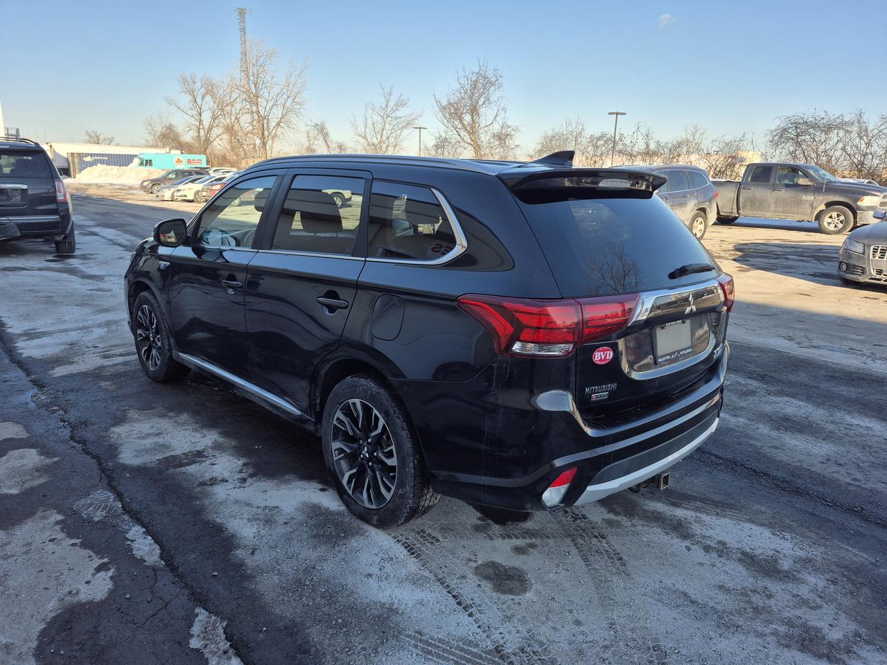 2018 Mitsubishi Outlander SEL Photo