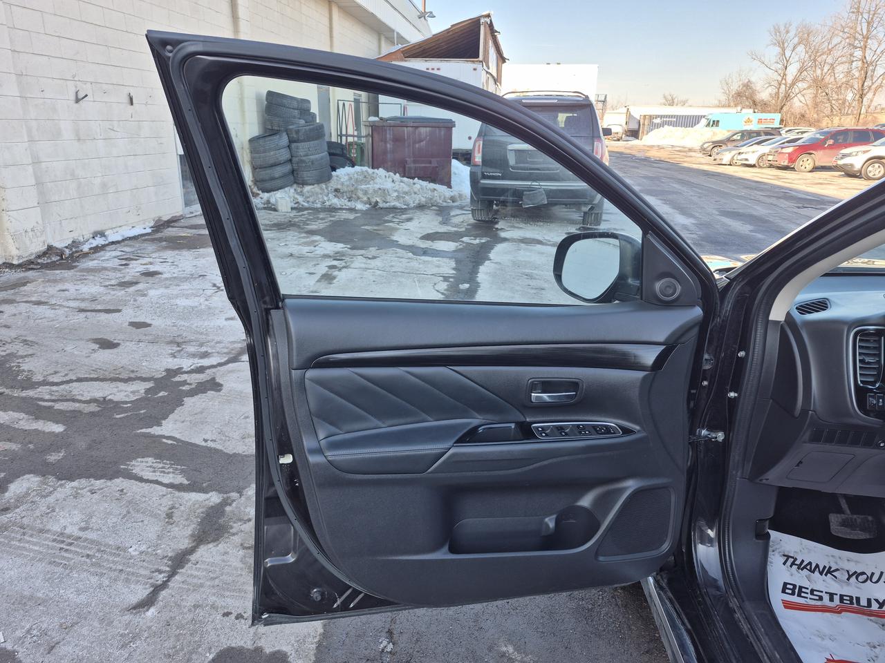 2018 Mitsubishi Outlander SEL Photo