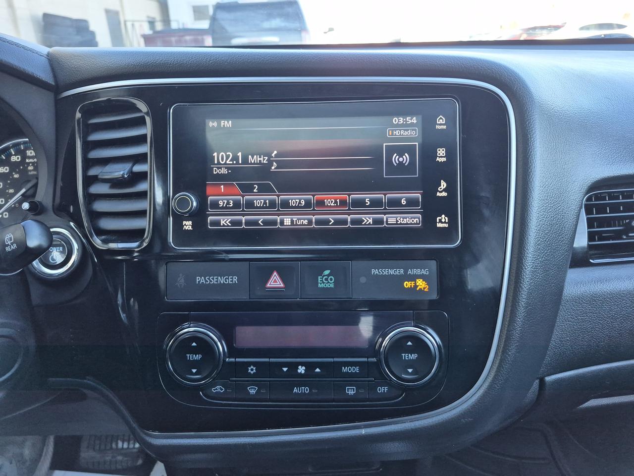 2018 Mitsubishi Outlander SEL Photo