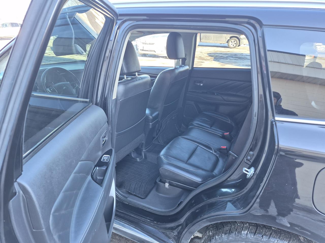 2018 Mitsubishi Outlander SEL Photo