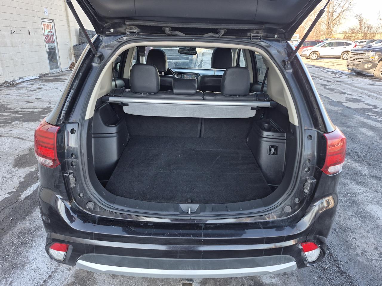 2018 Mitsubishi Outlander SEL Photo