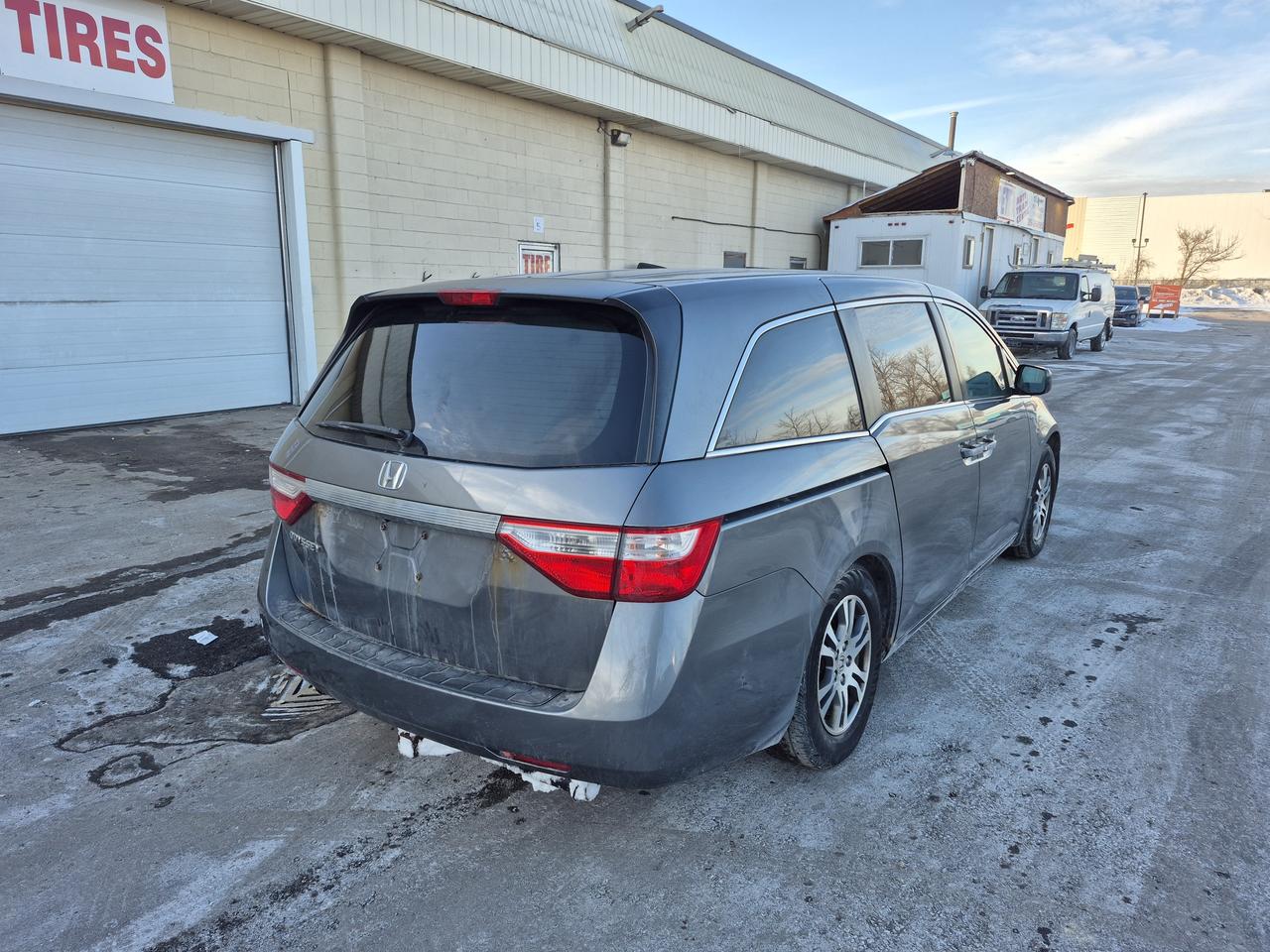 2011 Honda Odyssey EX Photo