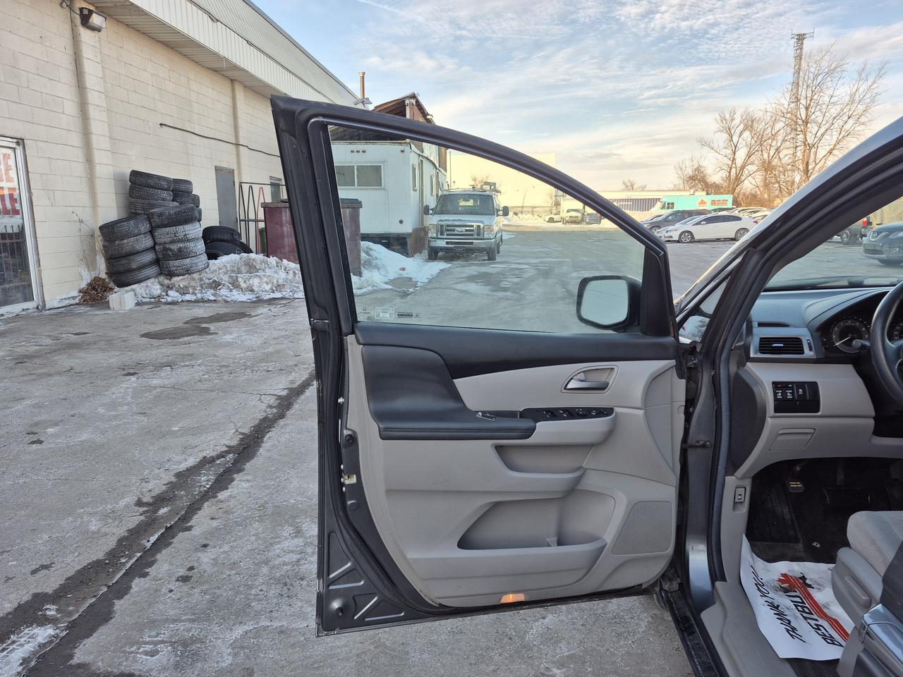 2011 Honda Odyssey EX Photo