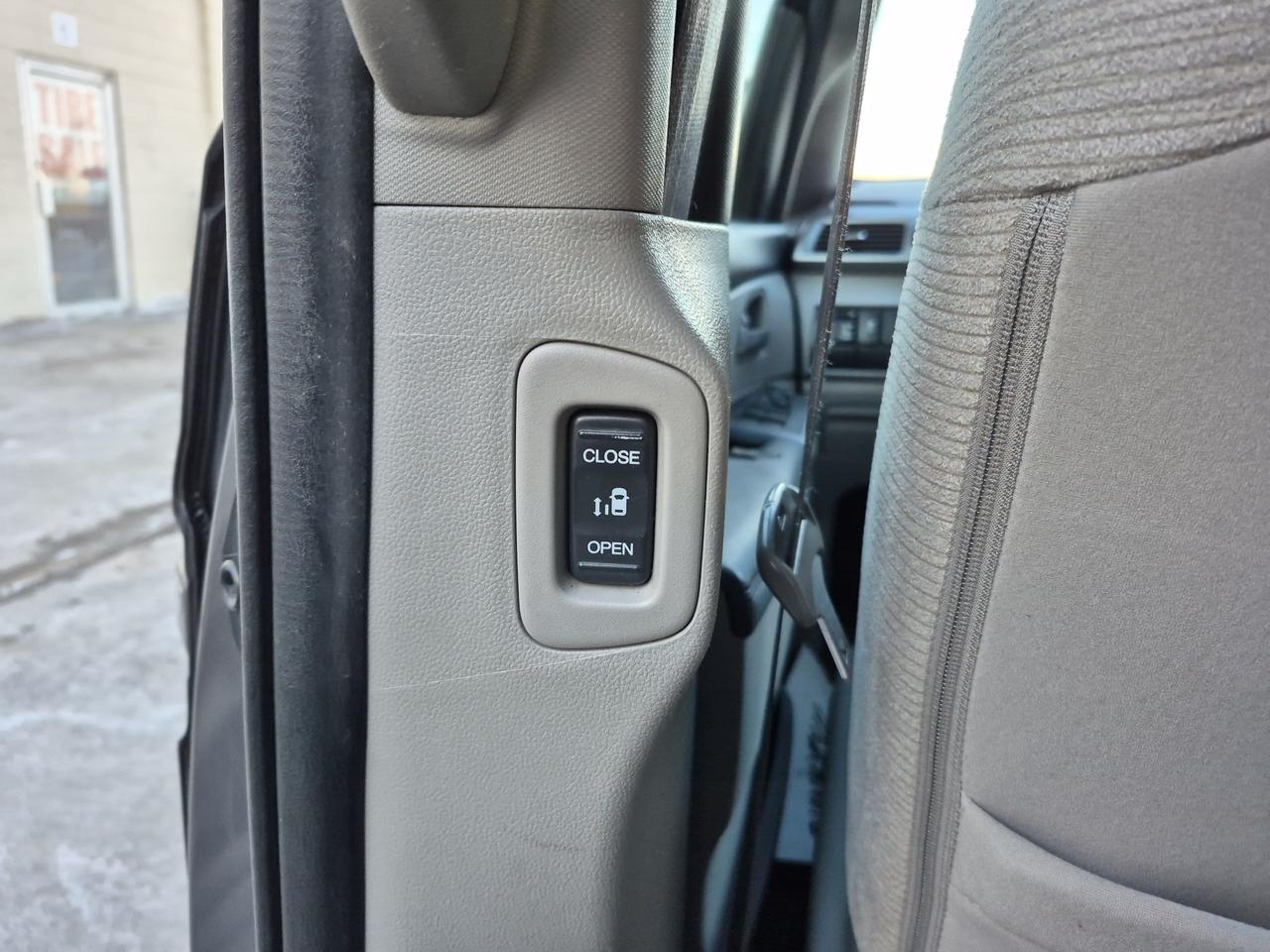 2011 Honda Odyssey EX Photo