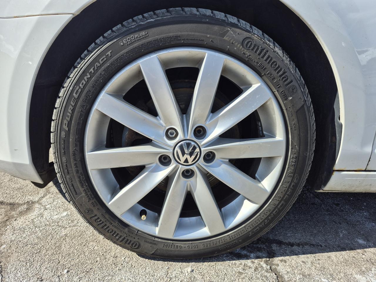 2013 Volkswagen Golf TDI Photo
