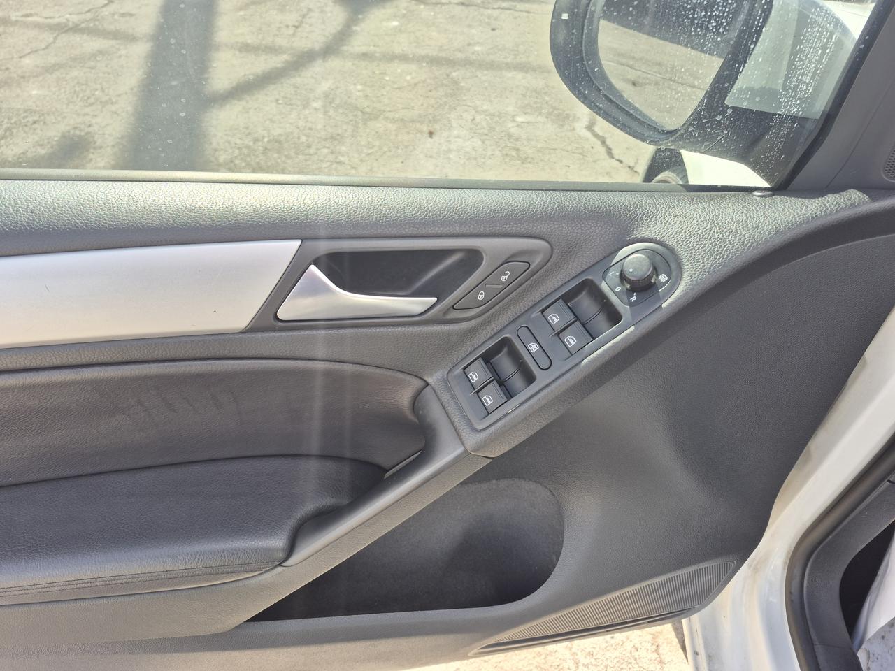 2013 Volkswagen Golf TDI Photo