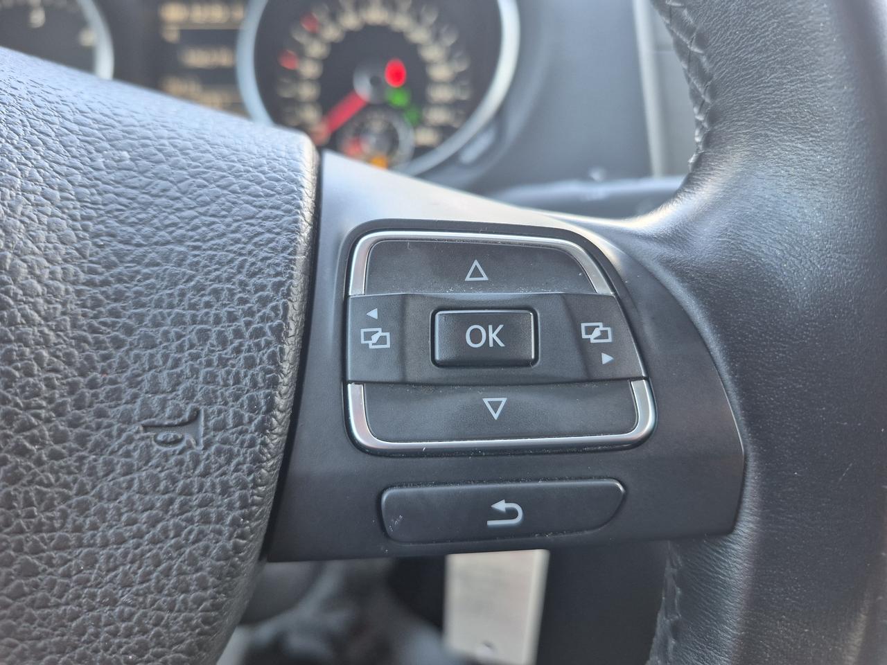 2013 Volkswagen Golf TDI Photo