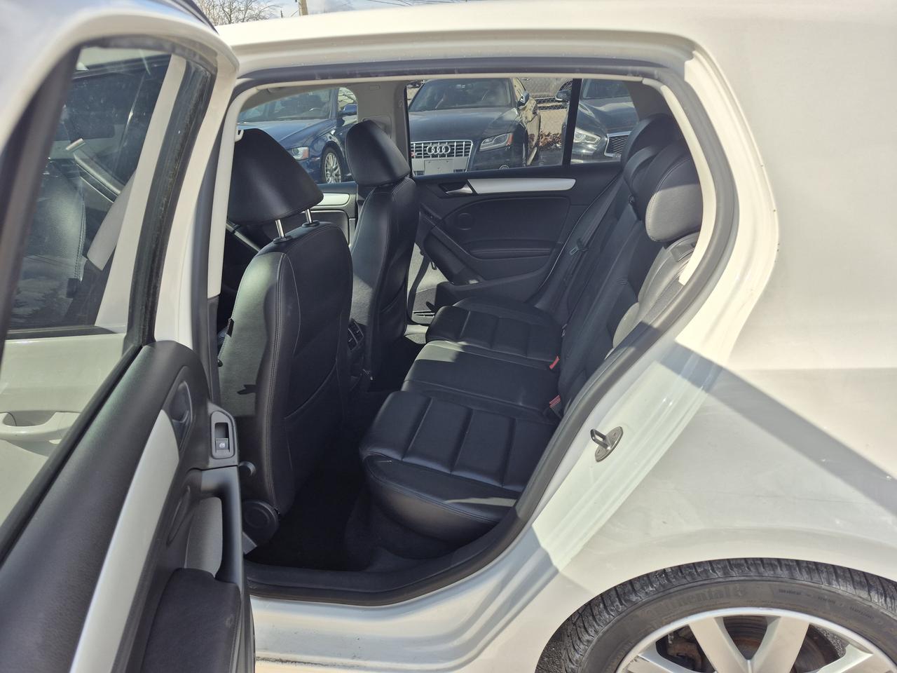 2013 Volkswagen Golf TDI Photo