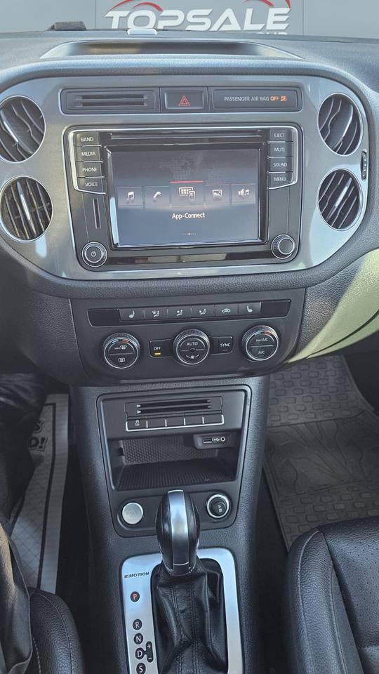 2017 Volkswagen Tiguan COMFORTLINE Photo