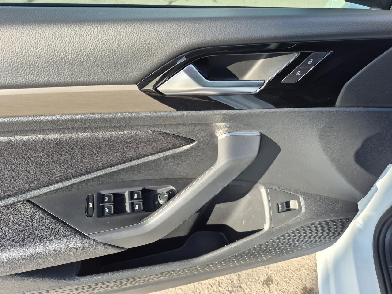 2019 Volkswagen Jetta Execline Photo