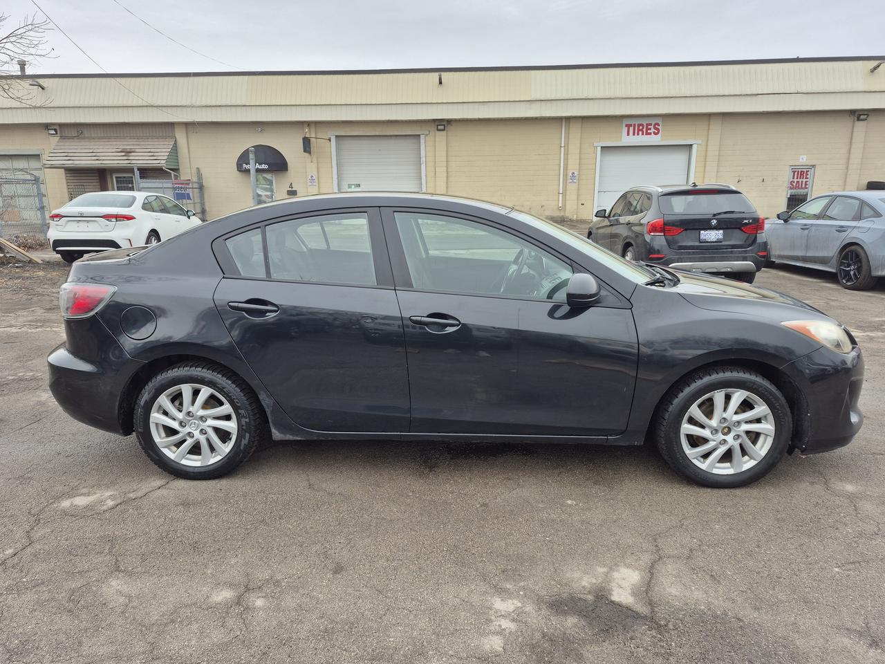 2012 Mazda MAZDA3 I Sport Photo3