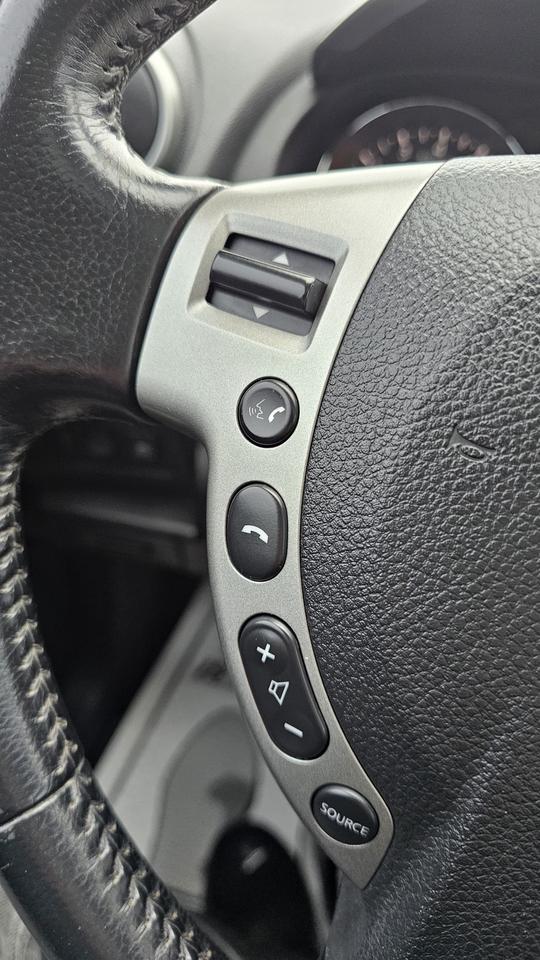 2012 Nissan Rogue SL Photo