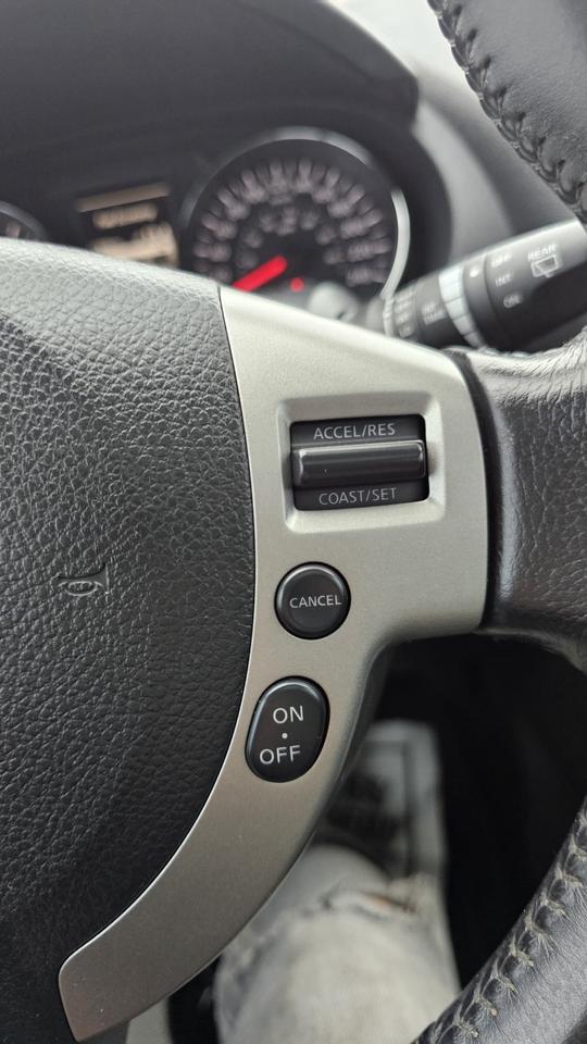 2012 Nissan Rogue SL Photo