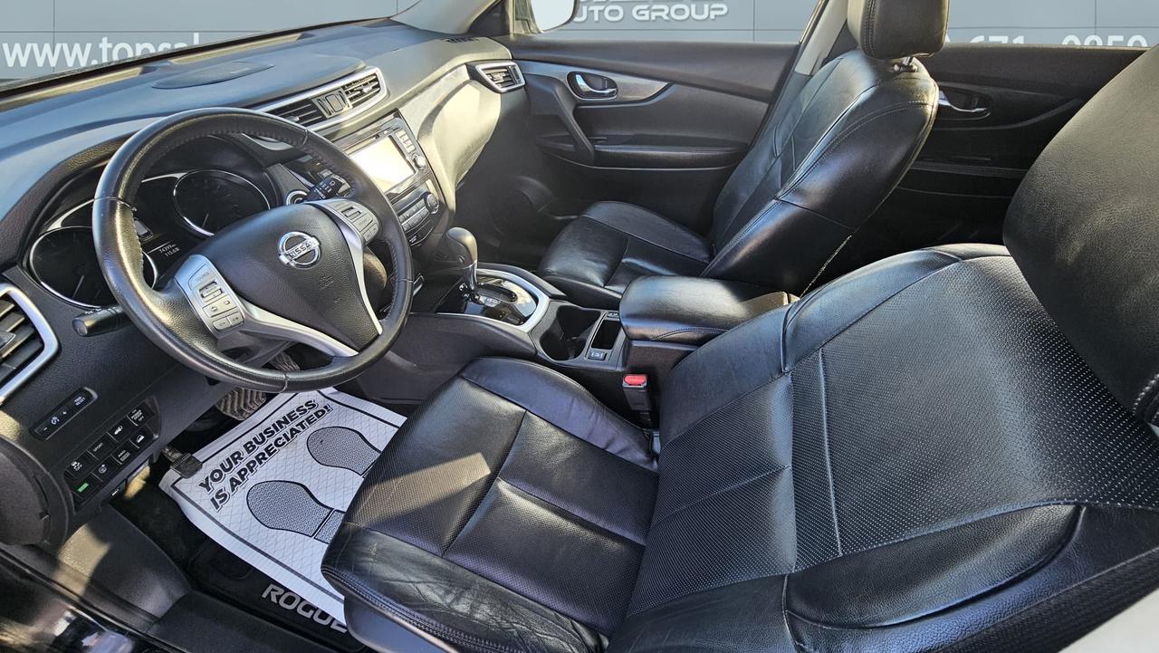 2015 Nissan Rogue SL Photo