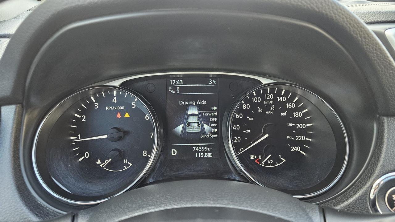 2015 Nissan Rogue SL Photo