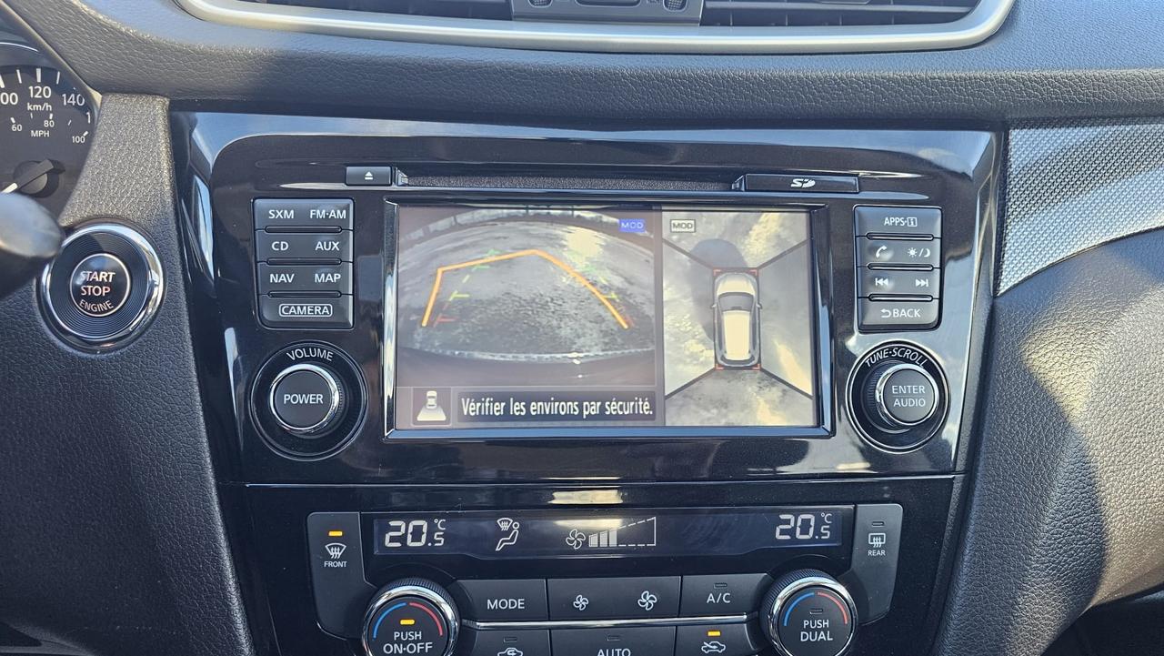 2015 Nissan Rogue SL Photo