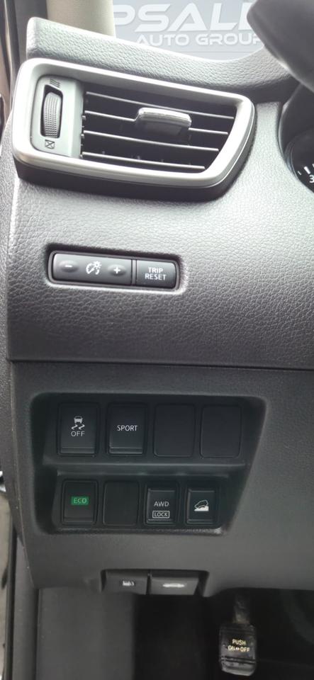 2016 Nissan Rogue S Photo