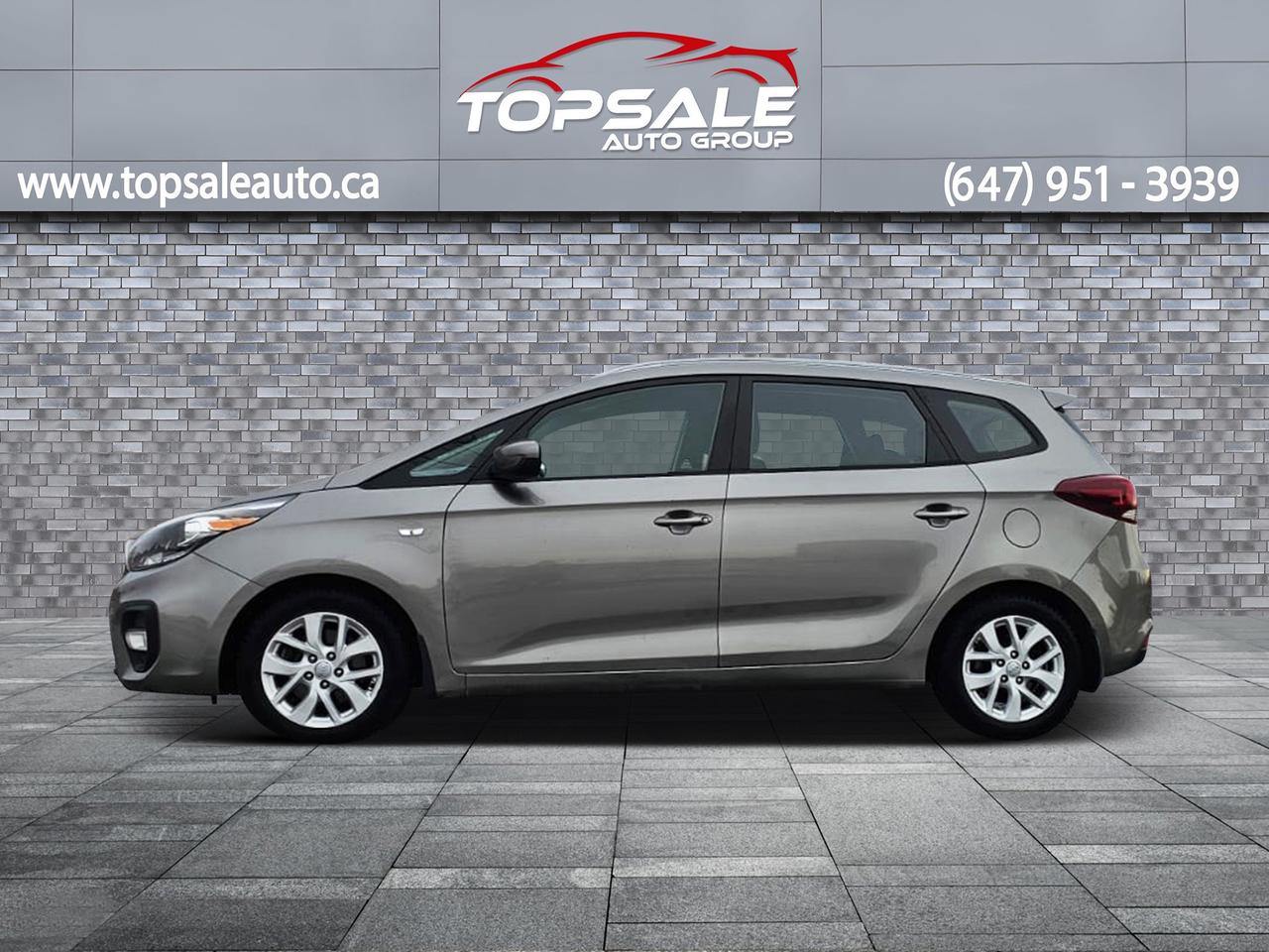 2017 Kia Rondo LX Photo