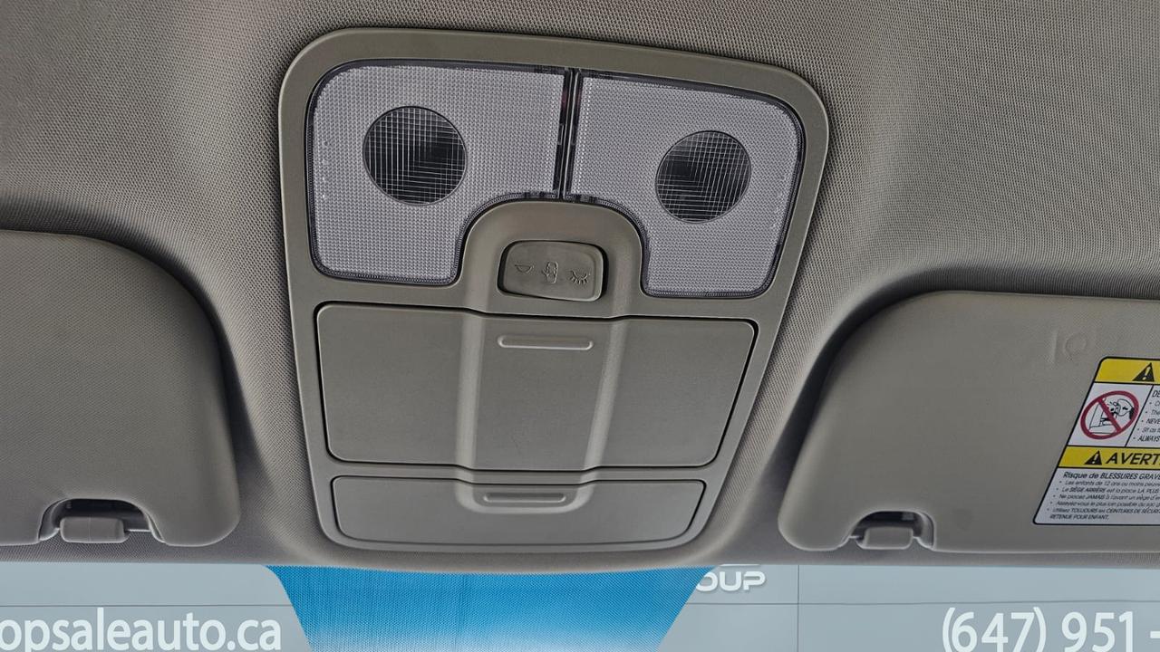 2017 Kia Rondo LX Photo