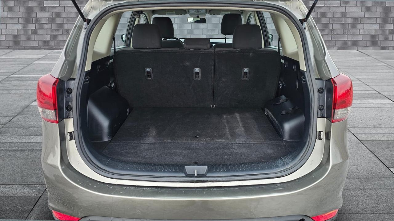 2017 Kia Rondo LX Photo