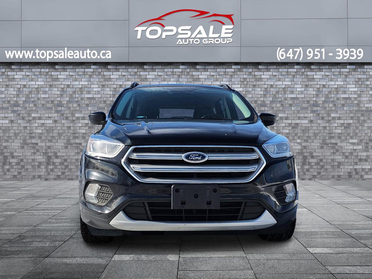2018 Ford Escape SEL Photo2
