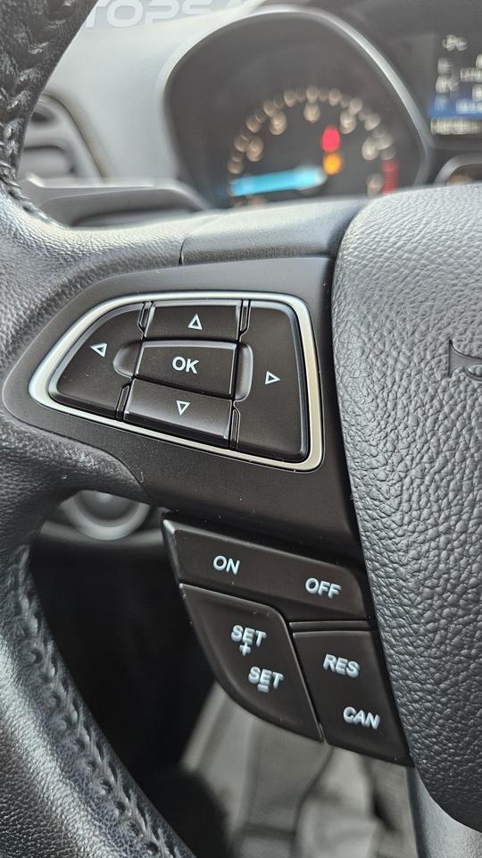 2018 Ford Escape SEL Photo