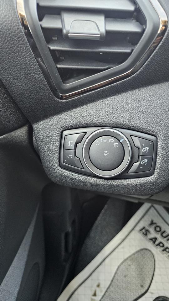 2018 Ford Escape SEL Photo