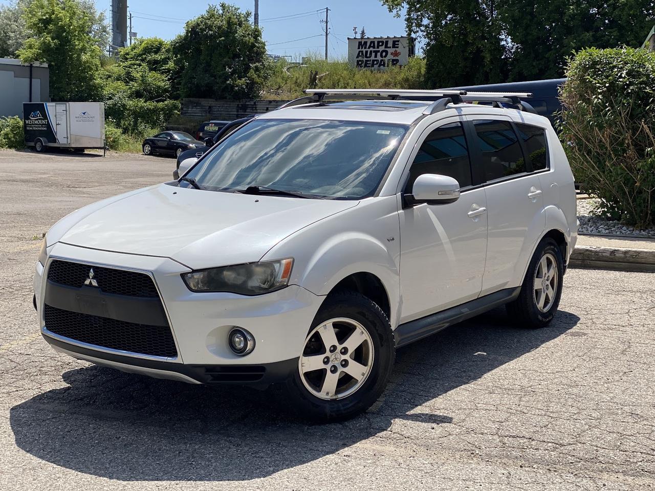 2011 Mitsubishi Outlander SE Photo