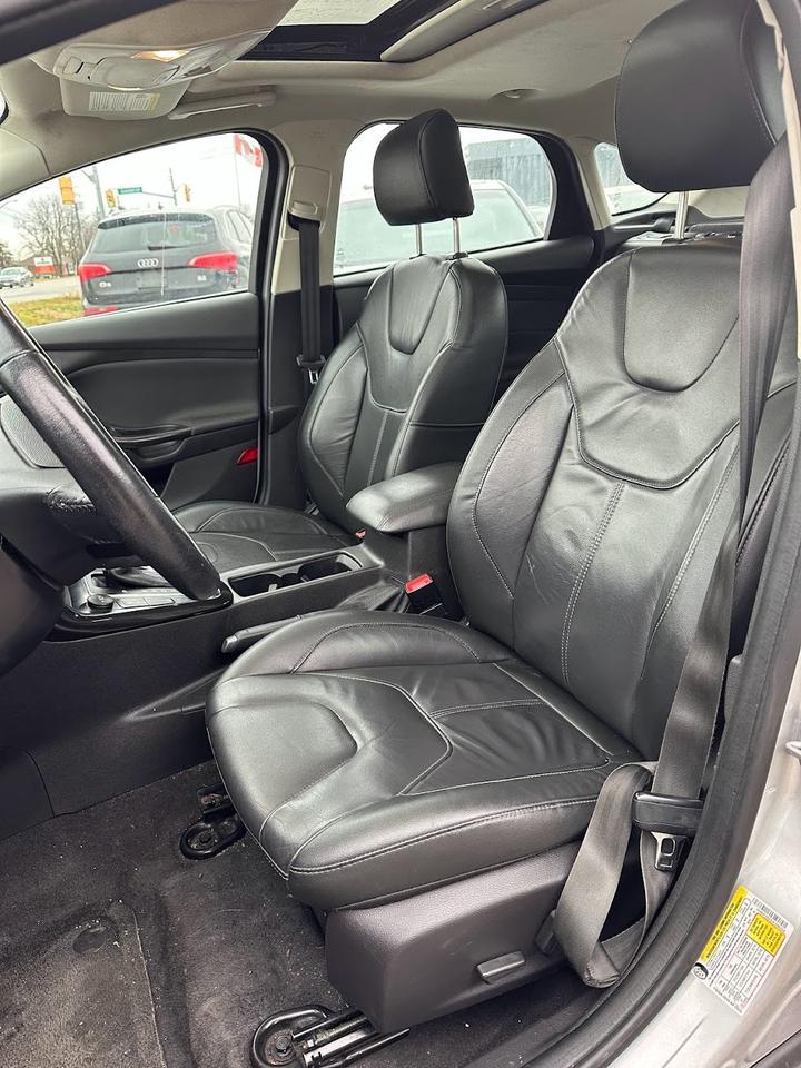 2018 Ford Focus Titanium Photo