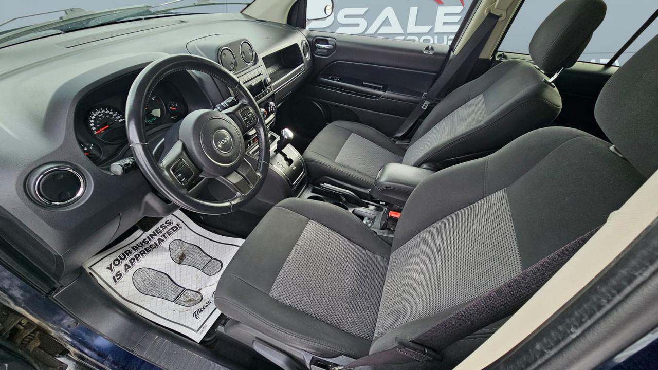 2012 Jeep Compass Sport 4WD Photo