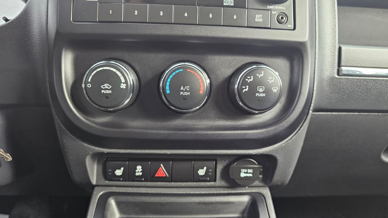 2012 Jeep Compass Sport 4WD Photo