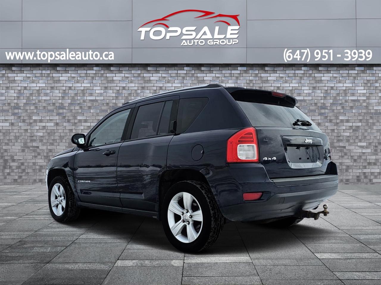 2012 Jeep Compass Sport 4WD Photo