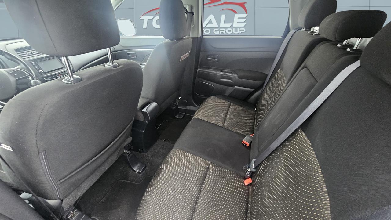 2016 Mitsubishi RVR SE Photo