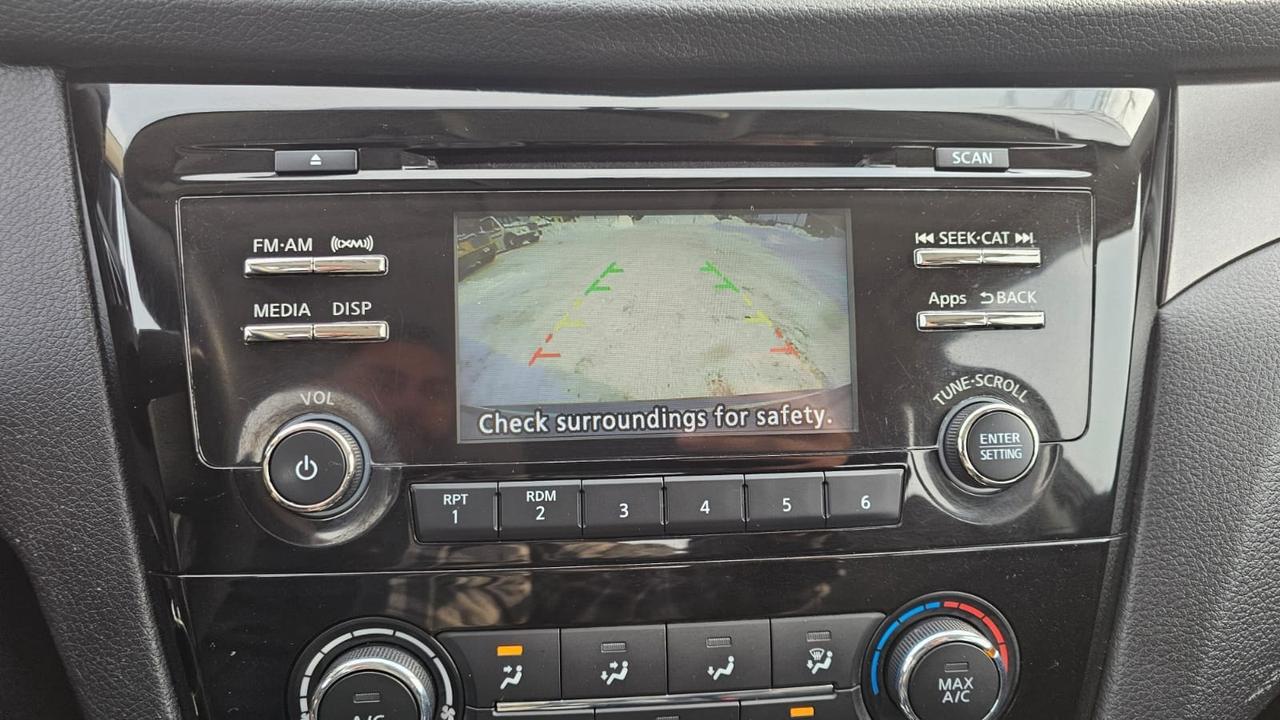 2014 Nissan Rogue S AWD Photo