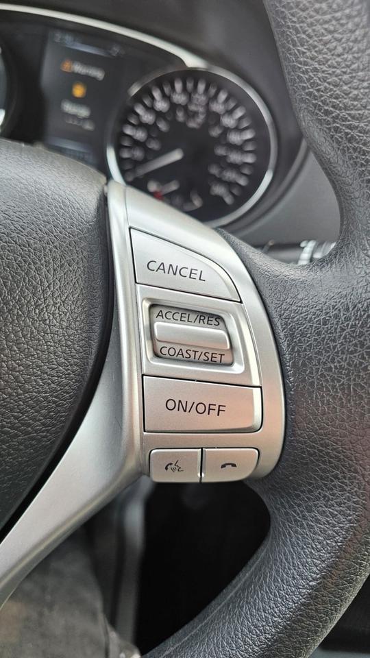 2014 Nissan Rogue S AWD Photo