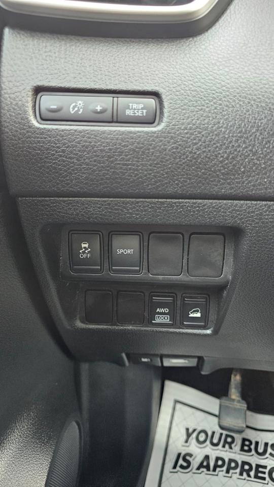 2014 Nissan Rogue S AWD Photo