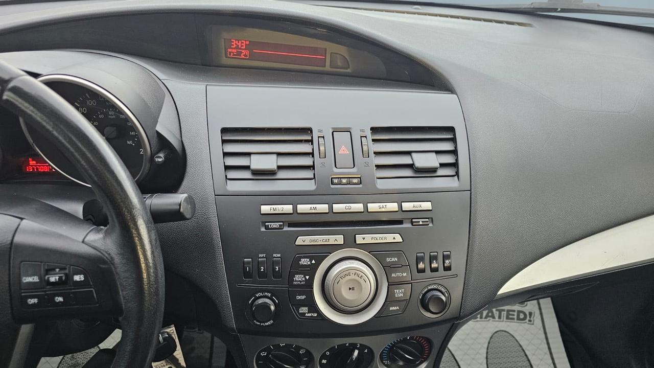 2011 Mazda MAZDA3 GS Photo